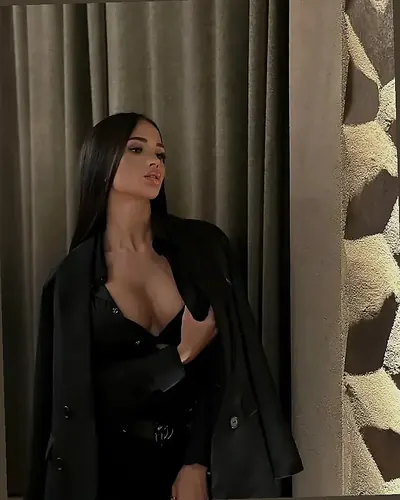 Julia - Trabzon Escort (Eskort) | Akçaabat Escort (Eskort) | Julia | Deneyim | Elite Girls VIP