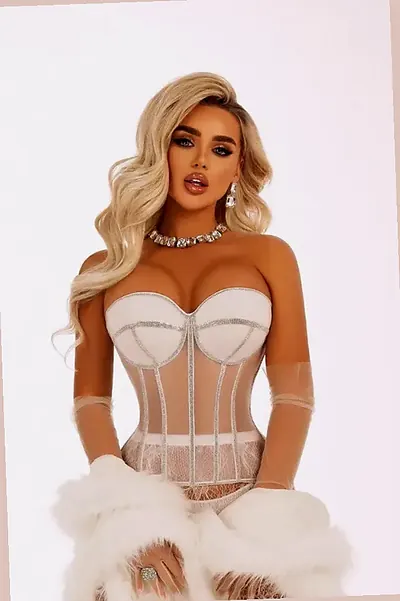 Izabella - Muğla Escort (Eskort) | Dalaman Escort (Eskort) | Izabella | Randevu | Elite Girls VIP